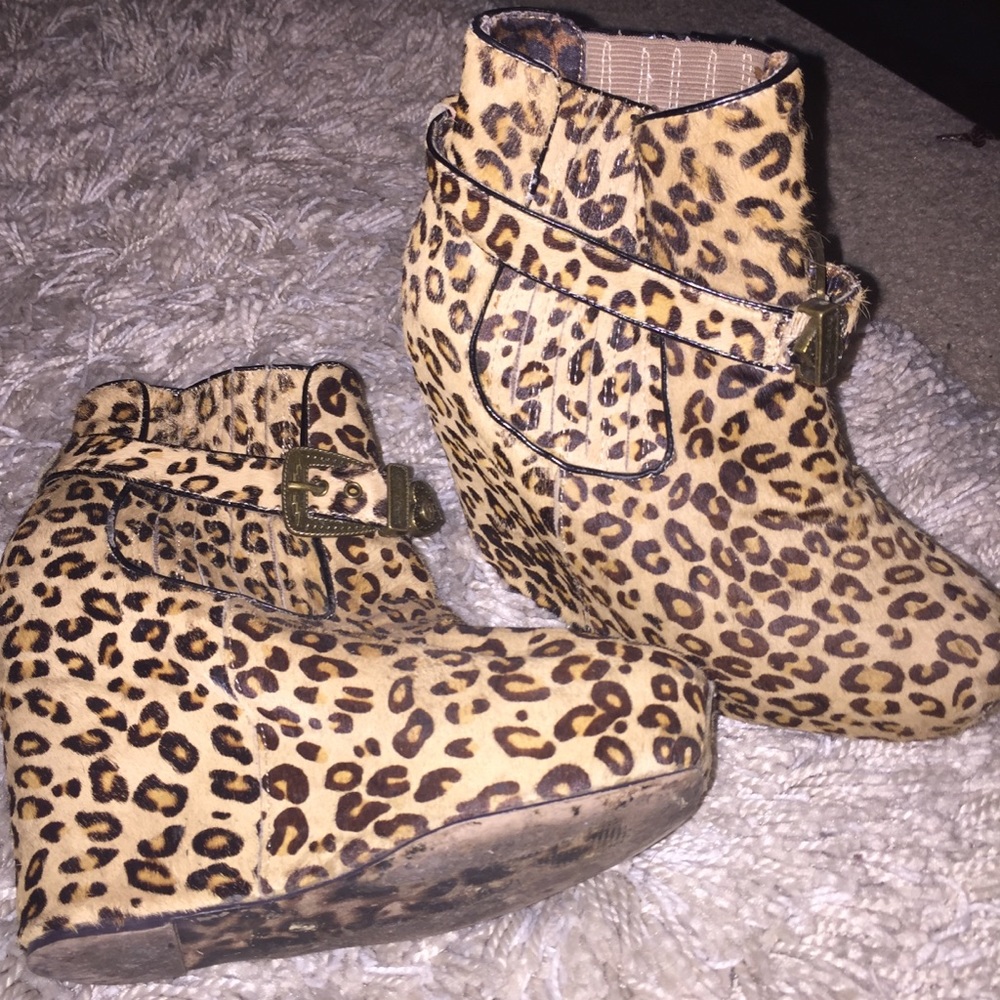 LAST CHANCE (MOVING SALE) Cheetah Booties
